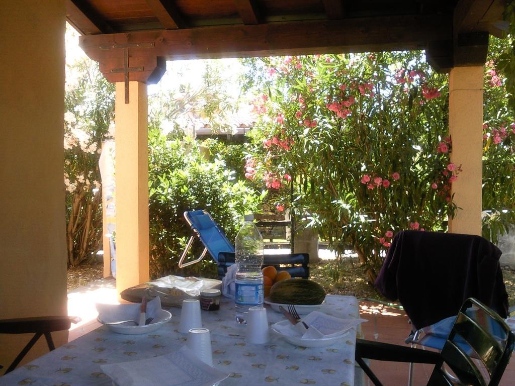 Ferienwohnung Monolocale San Teodoro Zimmer foto